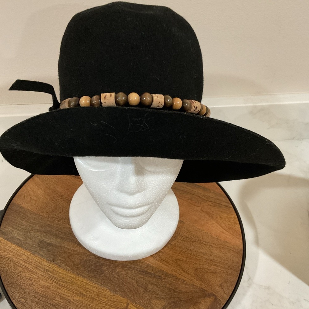 Vintage Bollman Miss Bierner Doeskin Felt 100% Wool Ladies Hat Black w/beading